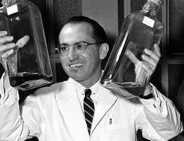 Dr. Jonas Salk, inventor of the polio vaccine, in his Univ. of Pittsburgh lab, 1957