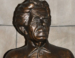 John G. Neihardt busto de Mona Neihardt