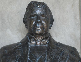 Edward Creighton busto de Phyllis Aspen