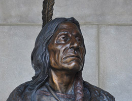 Red Cloud busto de Jim Brothers